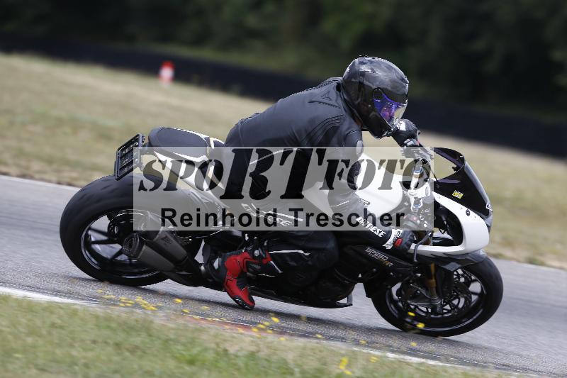/32 07.07.2025 Plüss Moto Sport ADR/Einsteiger/backside